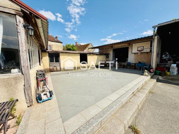 Maison et propriété équestre