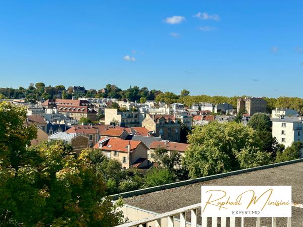 Versailles (78000) Versailles Montreuil, dernier étage vue panoramique T2 + balcon 54m2