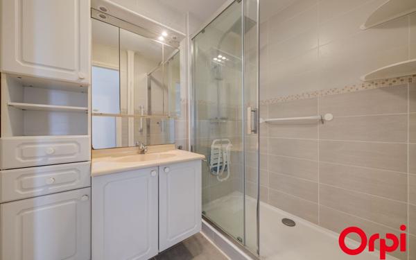 Appartement à vendre    4 pièces • 84,58 m2 Vénissieux