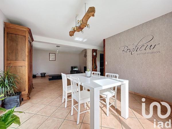 Maison traditionnelle 7 pièces de 165 m² à Betton (35830)