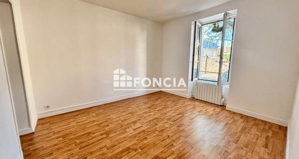 Location Appartement 2 pièces 36.97 m² - Saint-cyr-l'école 78210