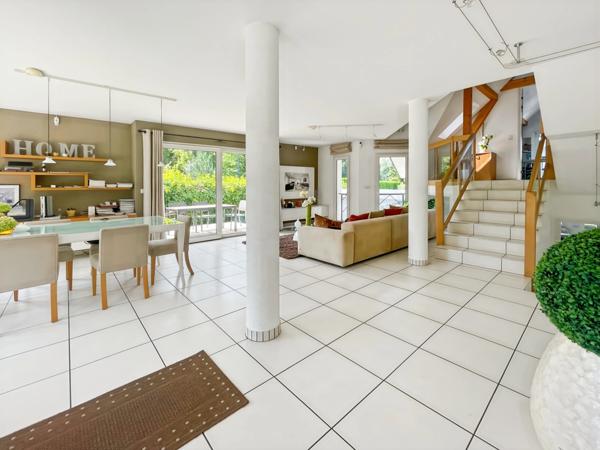 Maison 11 pièces de 250 m² à Brunstatt-Didenheim 68350