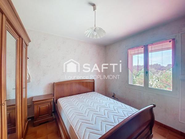 Fort potentiel de valorisation, maison provençale à rénover avec dépendance T2, piscine et pool house.