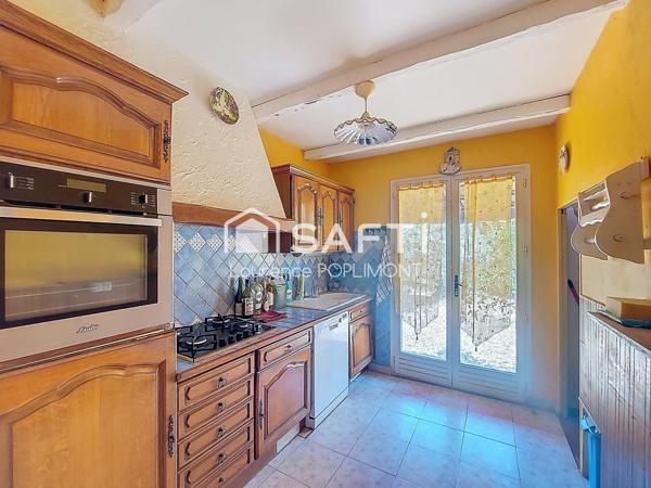 Fort potentiel de valorisation, maison provençale à rénover avec dépendance T2, piscine et pool house.