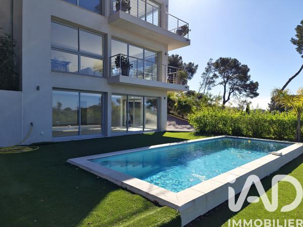 Maison à vendre 7 pièces 290 m² Carqueiranne