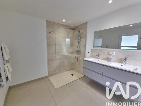 Maison à vendre 7 pièces 290 m² Carqueiranne