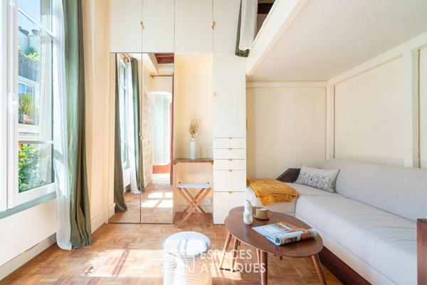 Studio rénové à deux pas de la rue de Bretagne
