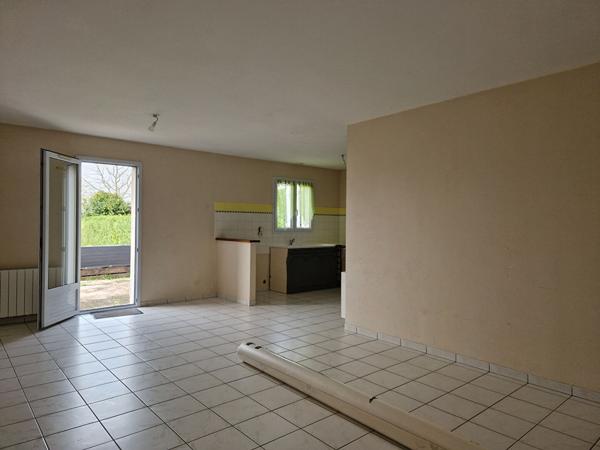 Maison DOUE LA FONTAINE 4 pièce(s) 78 m2