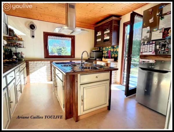 MONNETIER Chalet de 180m2 terrain 1100m2