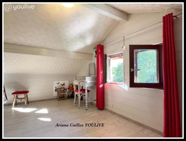MONNETIER Chalet de 180m2 terrain 1100m2