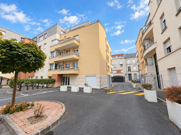 Centre-ville dans une belle Résidence : T4 avec terrasse, garage, cave
