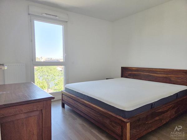 Appartement MEUBLÉ - Rueil Malmaison 4 pièce(s) 94 m2 Loyer 2 228 €/mois charges comprises **  - Référence  19836