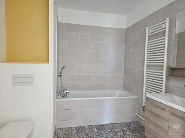 Appartement MEUBLÉ - Rueil Malmaison 4 pièce(s) 94 m2 Loyer 2 228 €/mois charges comprises **  - Référence  19836
