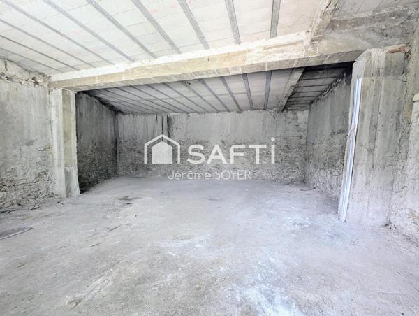 GARAGE 90m² AVEC EXTERIEUR DE 67m²