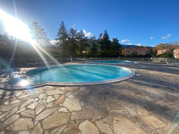 Appartement Santa Maria Poggio 3 pièce(s) 70 m2