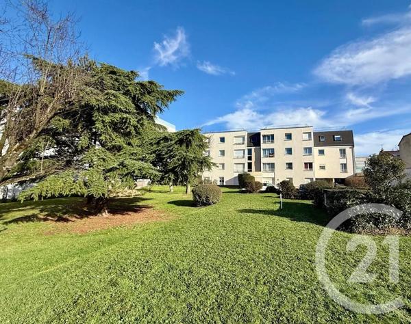 Appartement F3 à vendre  3 pièces - 71,65 m 2   LIVRY GARGAN  - 93