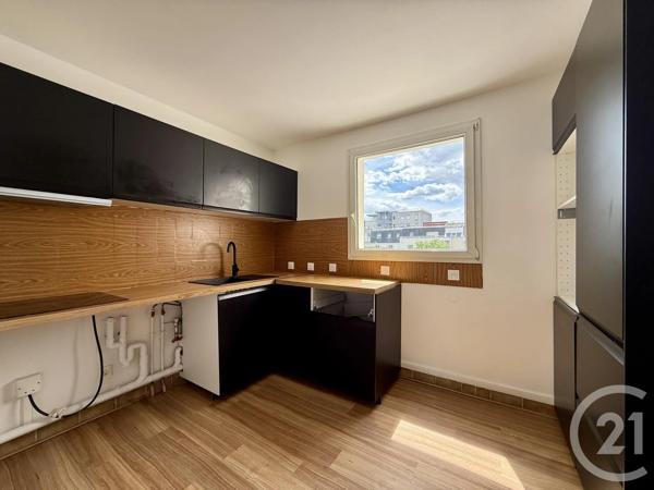 Appartement F3 à vendre  3 pièces - 71,65 m 2   LIVRY GARGAN  - 93