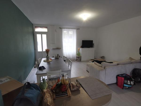 Idéal investisseur maison à SABLE SUR SARTHE  quartier de la gare