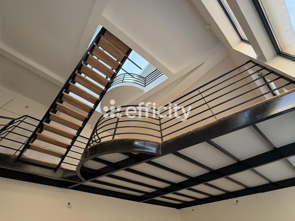 Loft 5 pièces - 180 m²