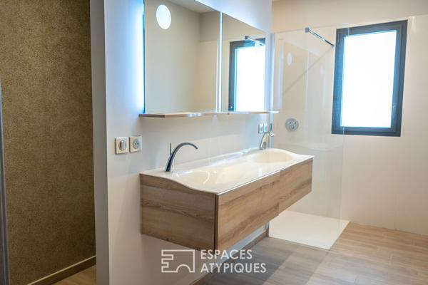 Duplex contemporain en dernier étage avec 2 terrasses et 3 garages