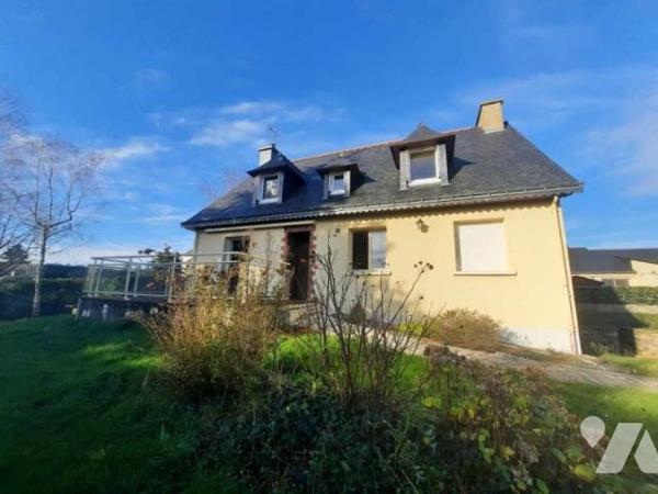 Maison à vendre Val d'Anast en Ille-et-Vilaine (35),

Dans un village proche commerces et écoles