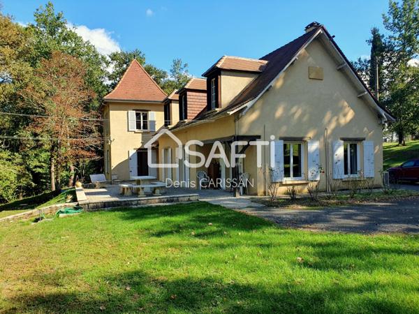 Maison en pierre, 8 pièces sur grand terrain arboré