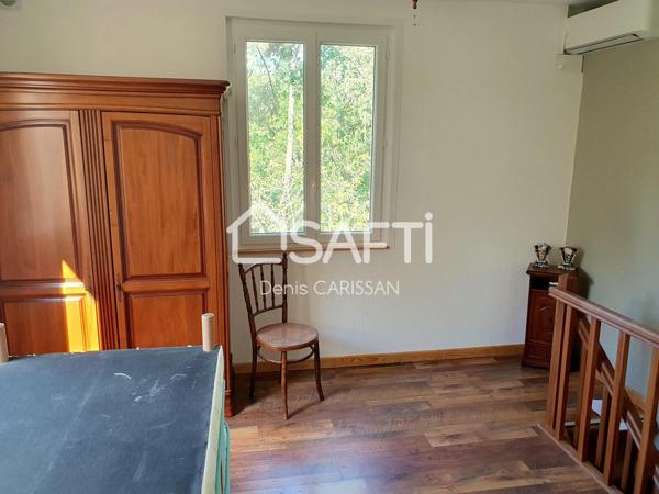 Maison en pierre, 8 pièces sur grand terrain arboré