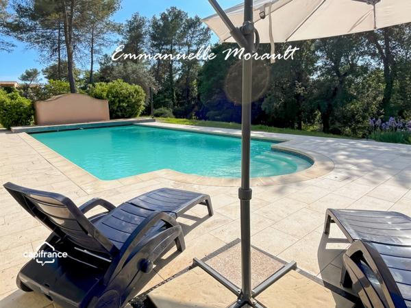 Villa à vendre 7 pièces avec piscine à BAGNOLS EN FORET (83)