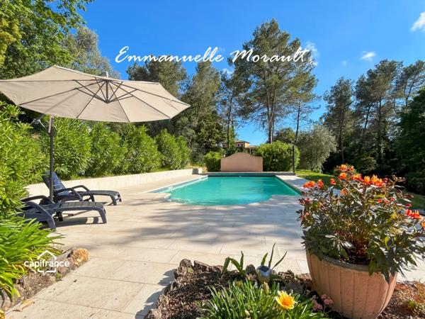 Villa à vendre 7 pièces avec piscine à BAGNOLS EN FORET (83)