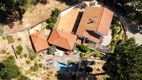 Villa d'exception vue pinède infinie