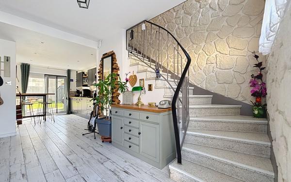 Maison à vendre    5 pièces •  La Rochelle