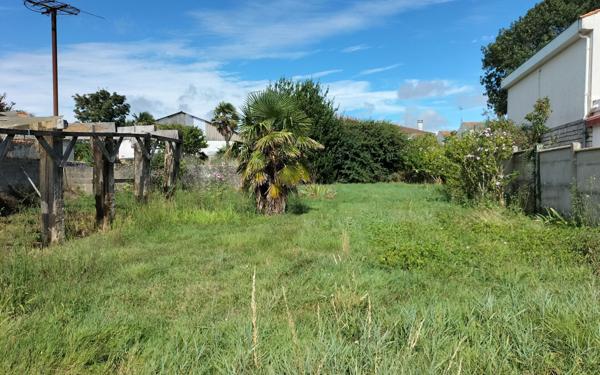 Terrain à vendre    Hiers-Brouage