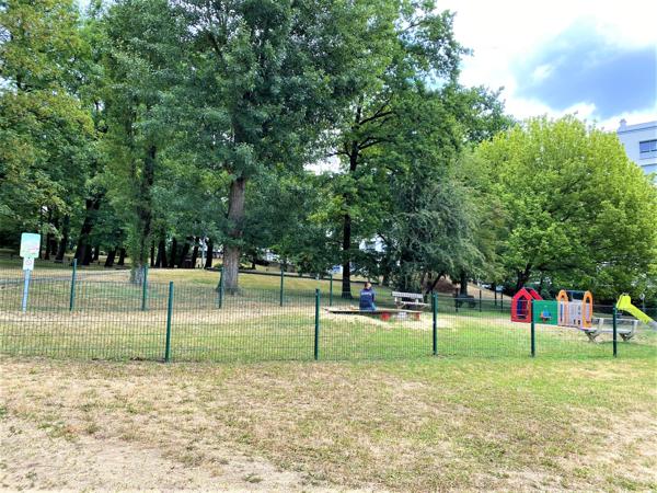 Garches (92380) Garches : appartement avec 2 chambres en location 1600 € par mois