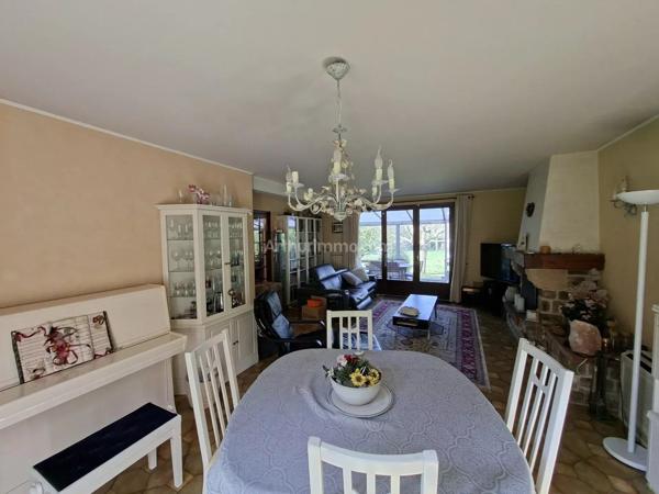 Vente                                                      Maison
                        
                     7 pièces                      165 m2                     à Magny-en-Vexin