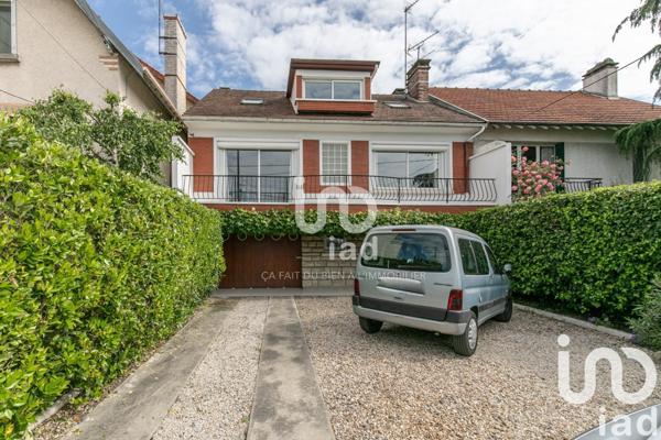 Maison 7 pièces de 142 m² à Rosny-sous-Bois (93110)