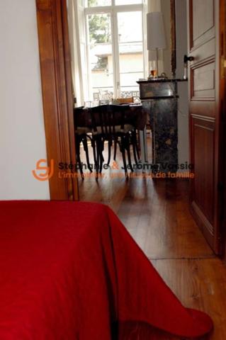 T1 Bis bourgeois meublé avec balcon à Bagnèrtes de Luchon