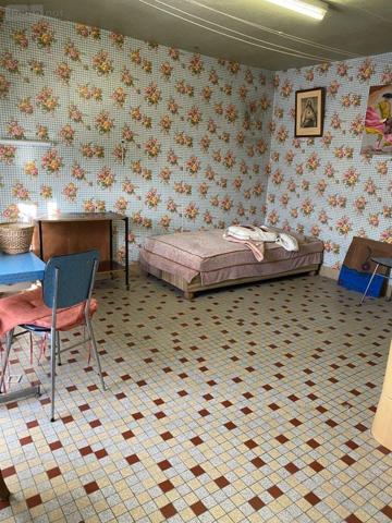 Maison à vendre à Saint-Rémy-du-Val dans la Sarthe (72600), ref : 13873/955AC   
BOURG