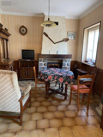 Maison à vendre à Saint-Rémy-du-Val dans la Sarthe (72600), ref : 13873/955AC   
BOURG