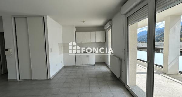 Location Appartement 2 pièces 48.39 m² - Saint-martin-d'hères 38400