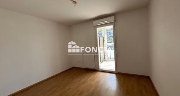 Location Appartement 2 pièces 48.39 m² - Saint-martin-d'hères 38400