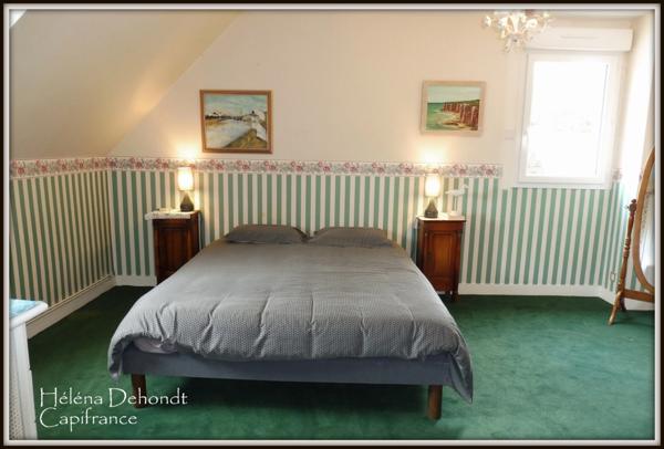 En vente cette belle propriété composée d'une grande maison principale et d'une maison de vacances.