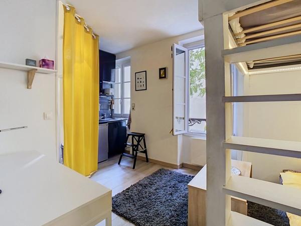 Métro ECOLE MILITAIRE - Avenue MOTTE-PIQUET - STUDIO de 14,80 m² LC - 2ème étage sans ascenseur