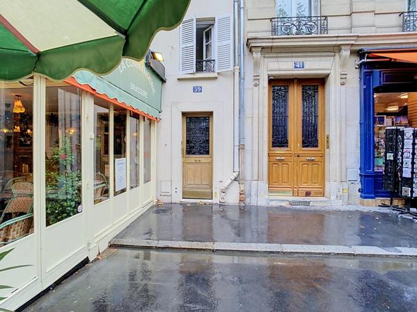 Métro ECOLE MILITAIRE - Avenue MOTTE-PIQUET - STUDIO de 14,80 m² LC - 2ème étage sans ascenseur