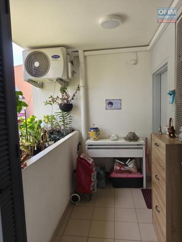 A vendre appartement T3 : 70,60 m2, avec varangue –Résidence récente Centre-ville de La Possession.