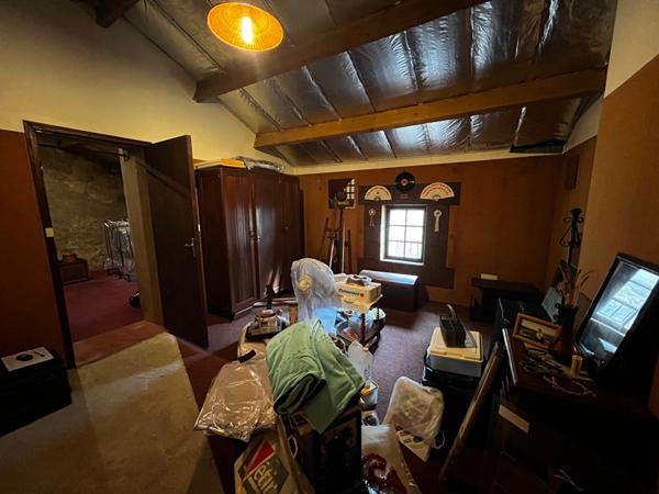 A VENDRE ENTRAIGUES SUR LA SORGUE  4 pièce(s) 125 m2