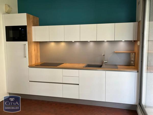 Appartement à louer 2 pièces 60.7m²