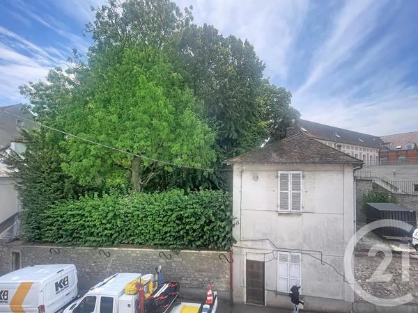 Appartement F2 à vendre  2 pièces - 39 m 2   MELUN  - 77