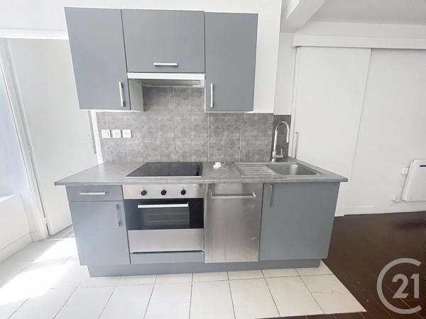 Appartement F2 à vendre  2 pièces - 39 m 2   MELUN  - 77