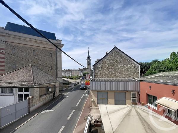 Appartement F2 à vendre  2 pièces - 39 m 2   MELUN  - 77