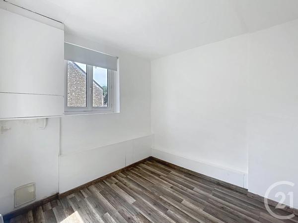 Appartement F2 à vendre  2 pièces - 39 m 2   MELUN  - 77